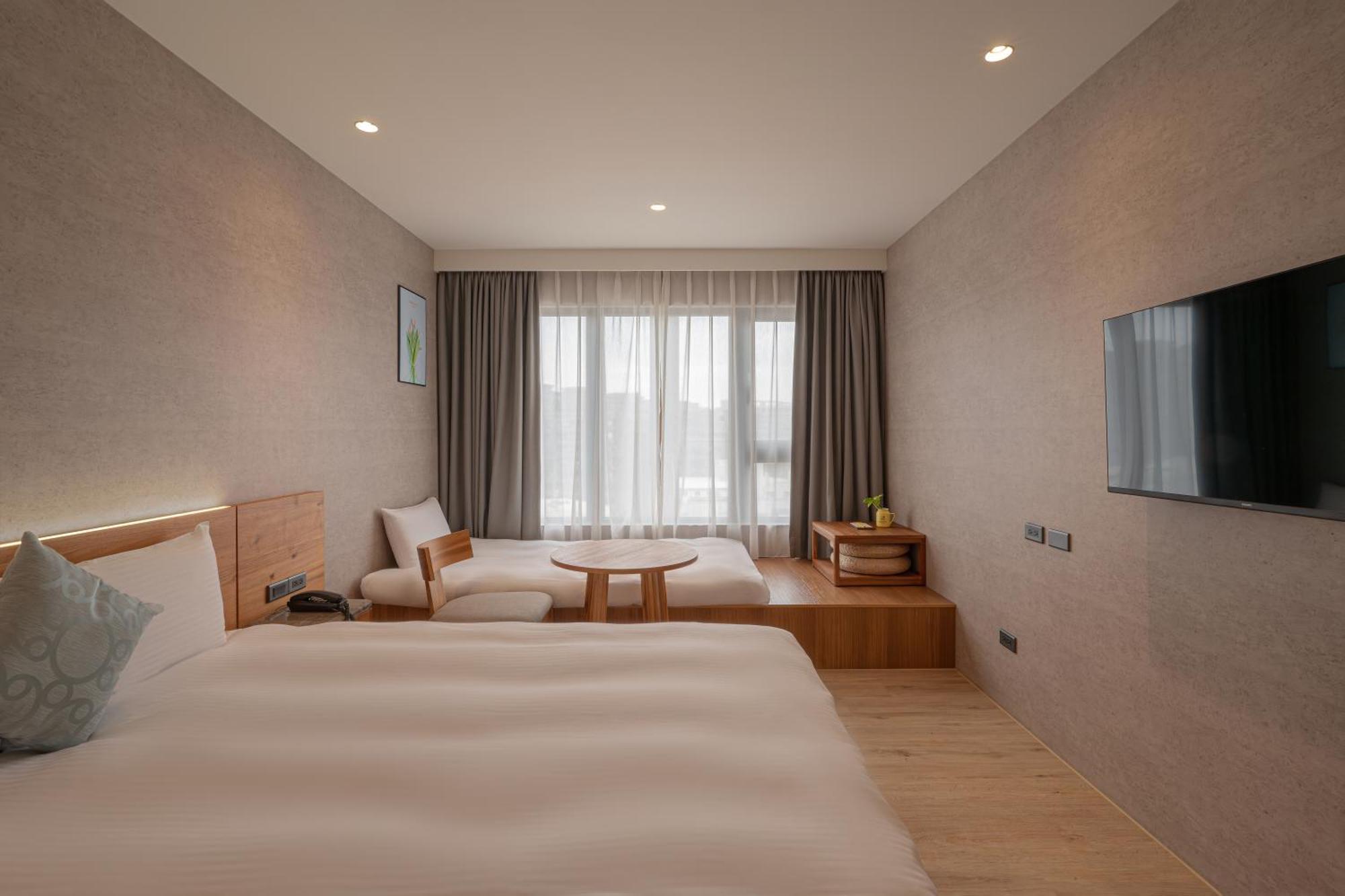 In Joy Hotel 台中市 エクステリア 写真
