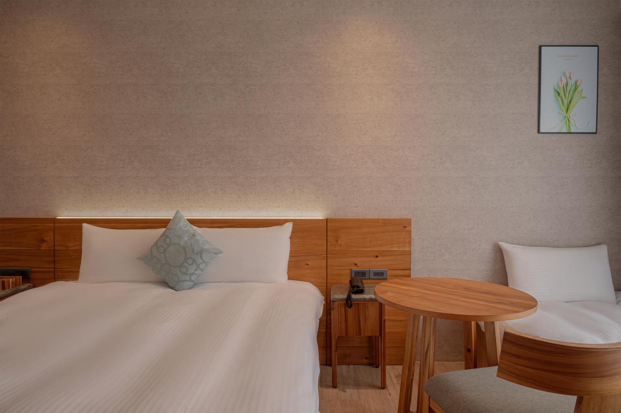In Joy Hotel 台中市 エクステリア 写真
