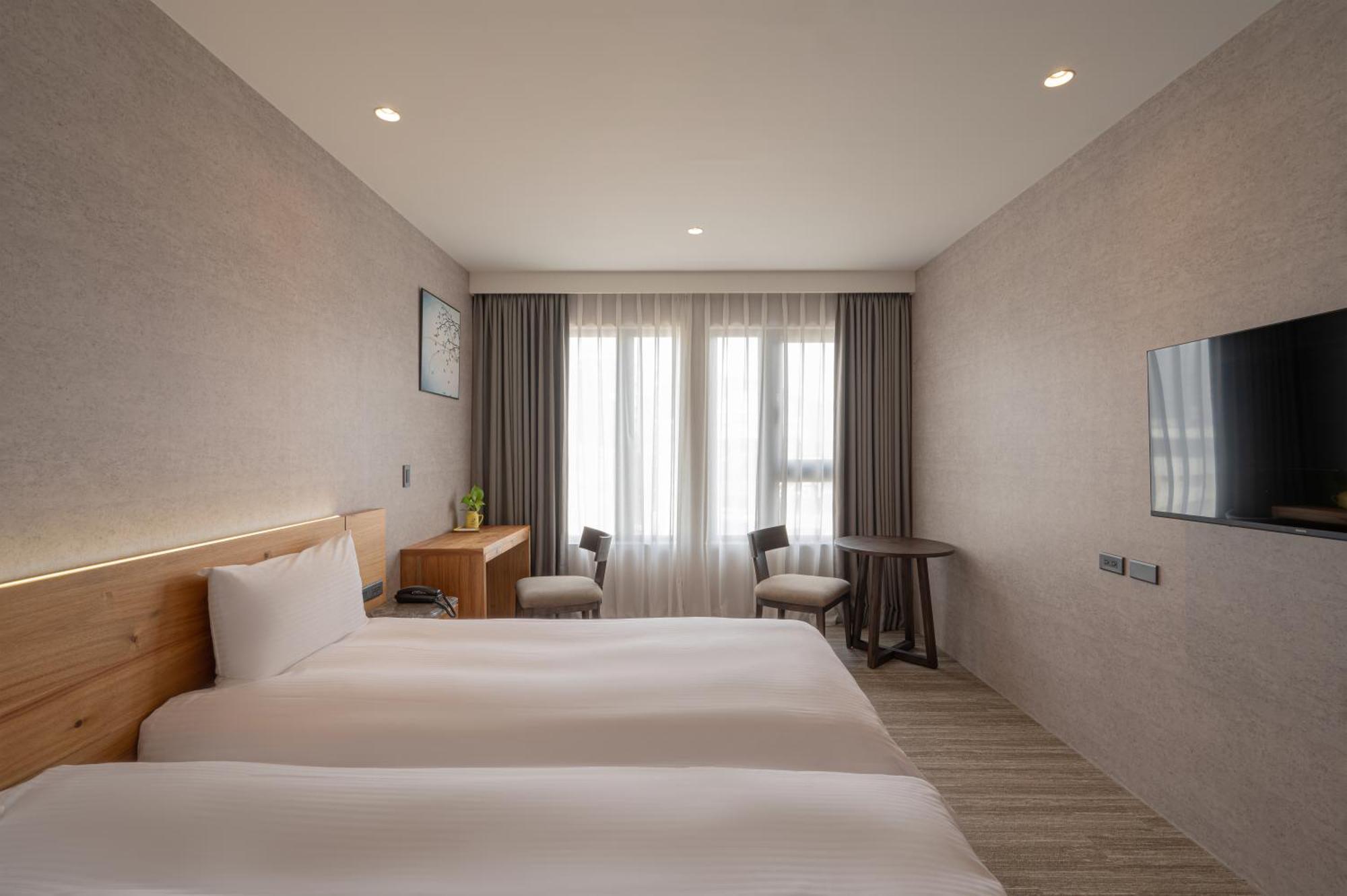 In Joy Hotel 台中市 エクステリア 写真